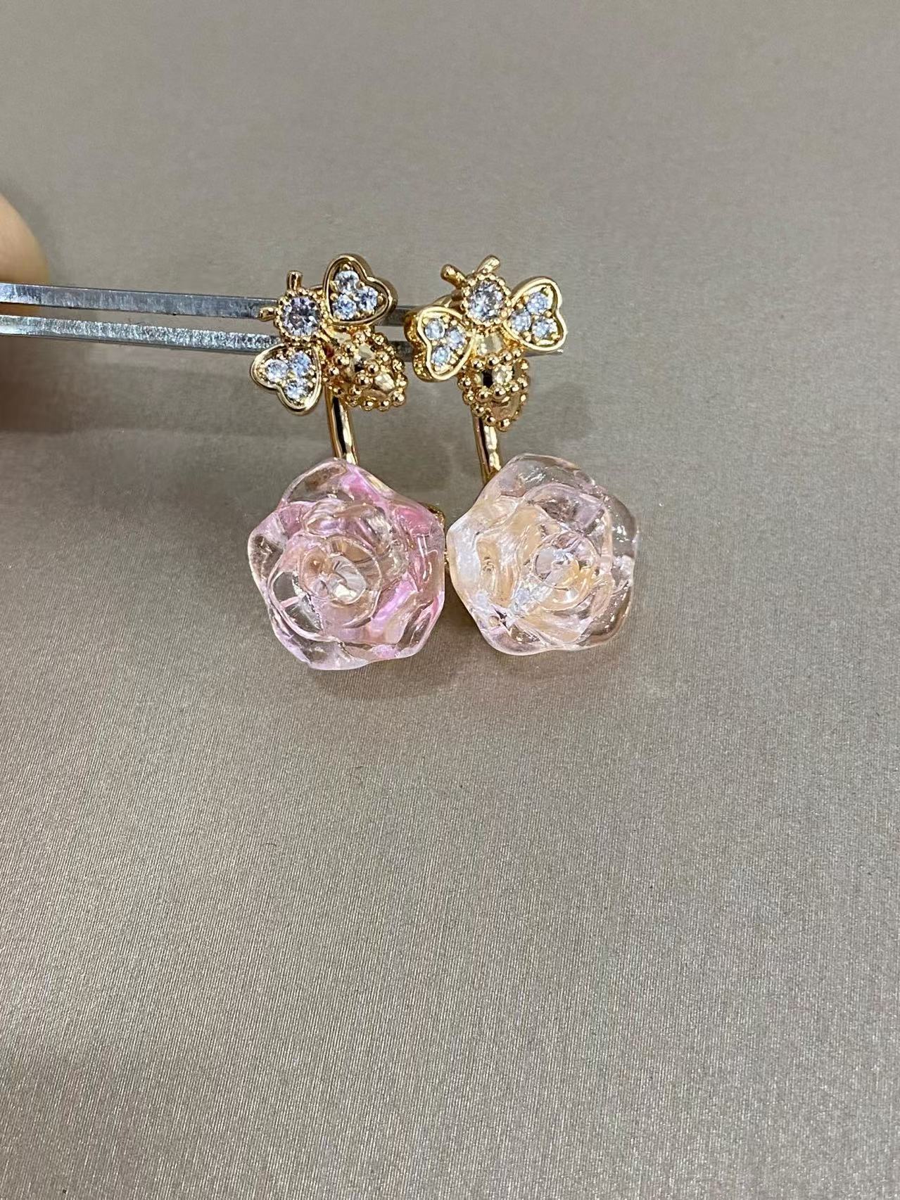 rose pink earring.jpg
